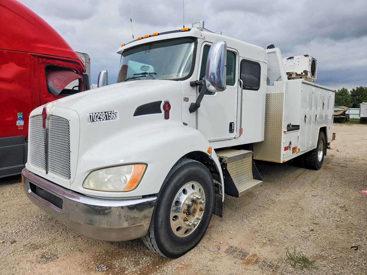 2008 KENWORTH T370 UTILITY / SERVICE TRUCK | 2NKHHN7X68M237472 | UPCARS