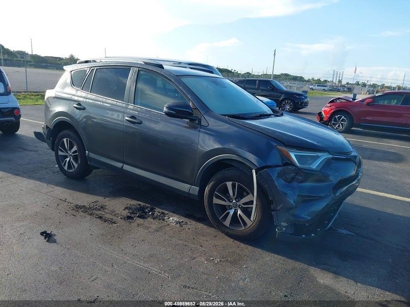 2018 TOYOTA RAV4 XLE | JTMWFREV3JD118457 | UPCARS