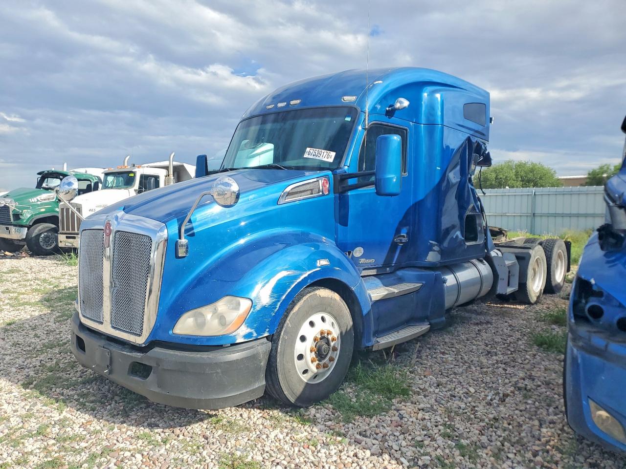2017 KENWORTH ALL OTHER | 1XKYD49X4HJ144157 | UPCARS