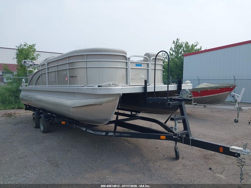 2015 BENNINGTON PONTOON | 00000ETWC5845G415 | UPCARS