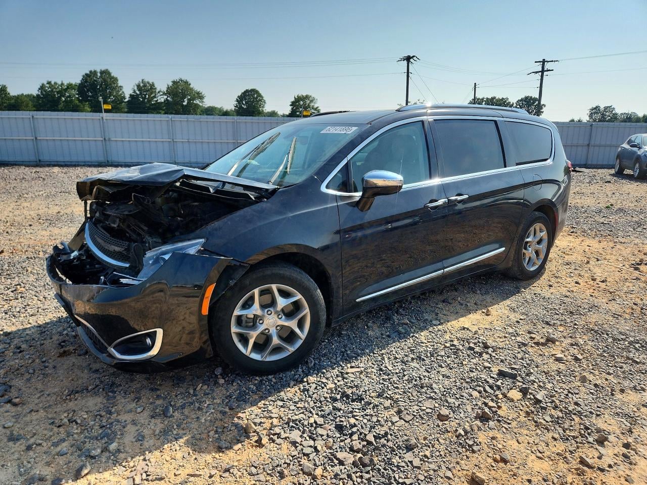 2019 CHRYSLER PACIFICA LIMITED | 2C4RC1GG2KR552079 | UPCARS