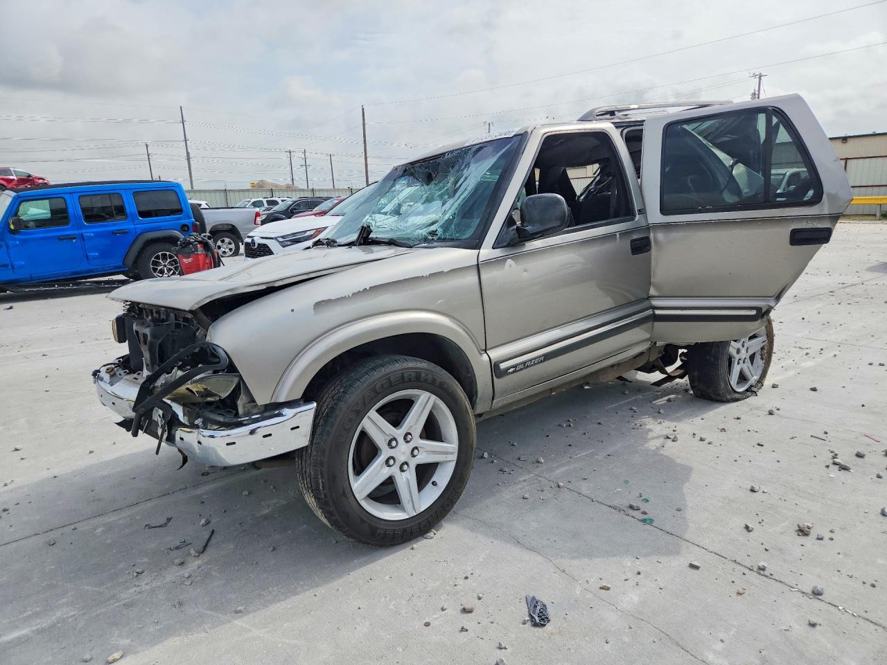 2000 CHEVROLET BLAZER | 1GNDT13W1Y2283286 | UPCARS