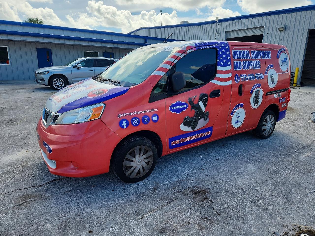 2018 NISSAN NV200 SV | 3N6CM0KN0JK694075 | UPCARS