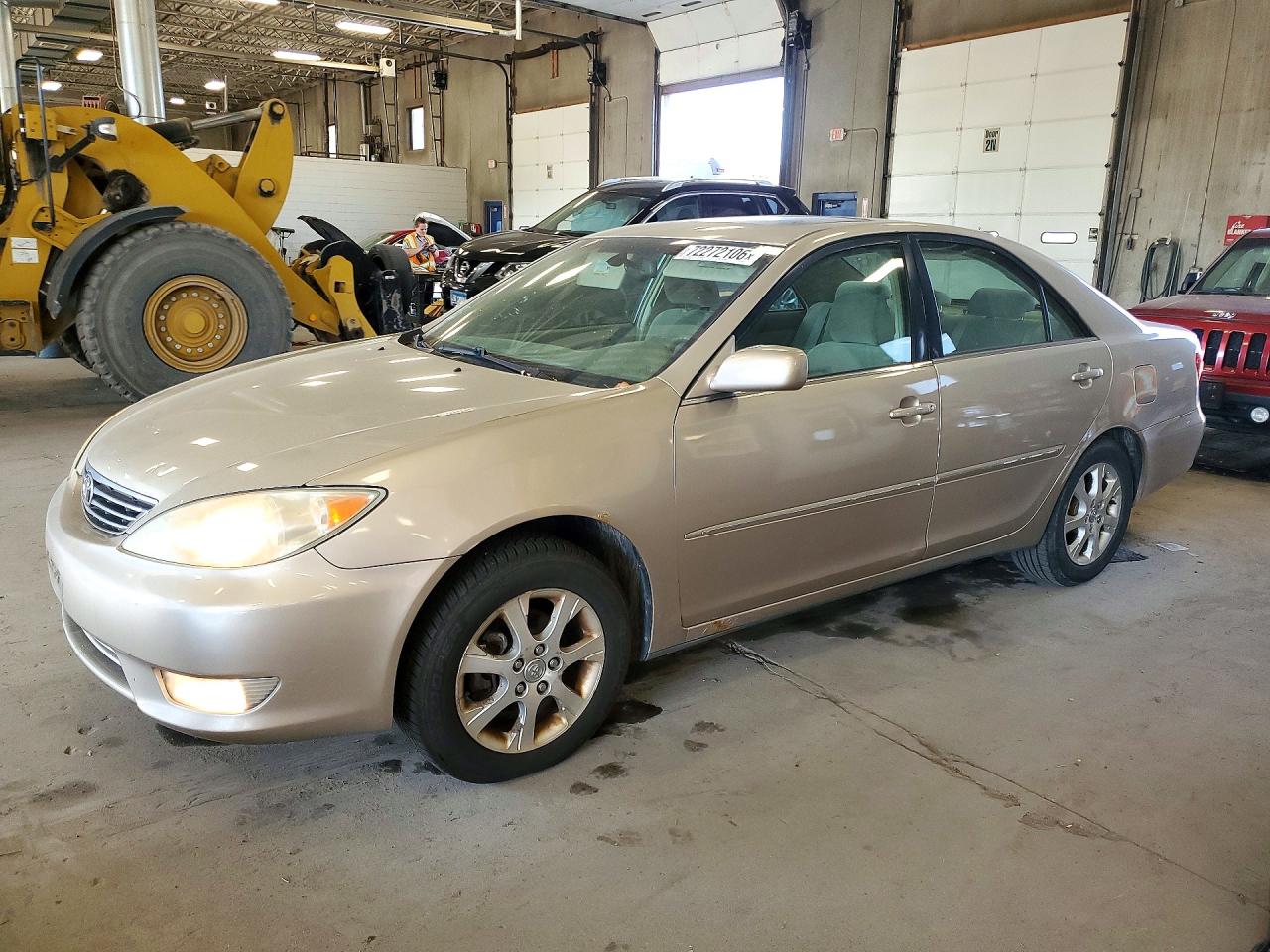 2005 TOYOTA CAMRY XLE | 4T1BE32K75U974371 | UPCARS