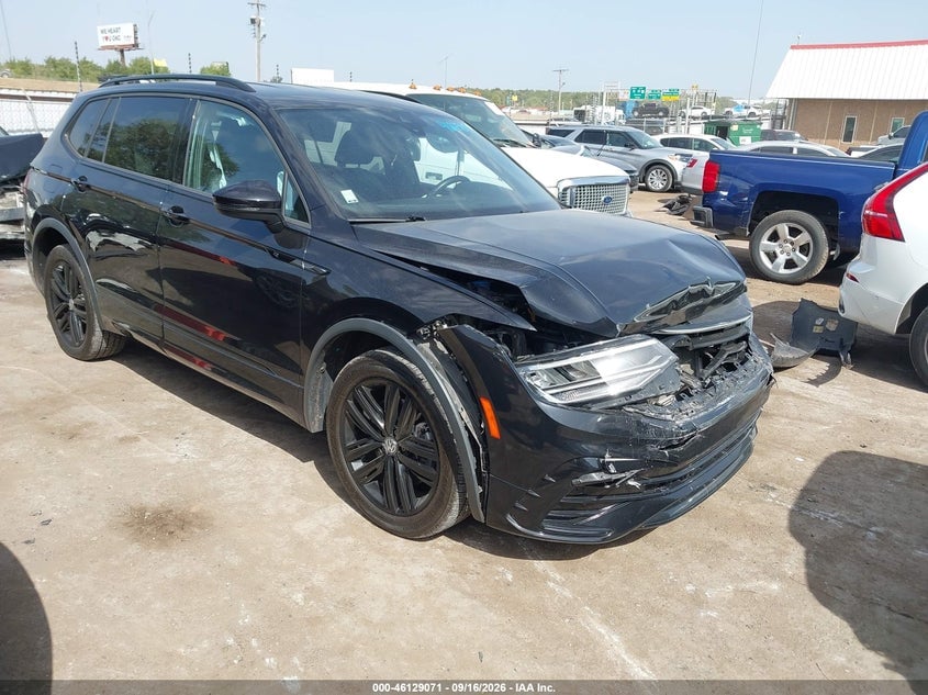 2022 VOLKSWAGEN TIGUAN 2.0T SE R-LINE BLACK | 3VVCB7AXXNM010665 | UPCARS