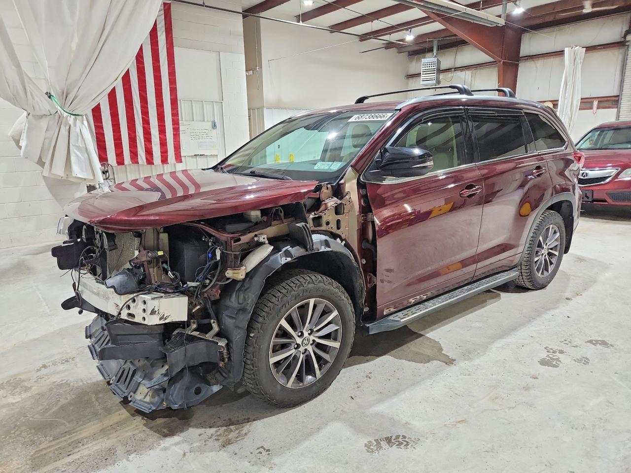 2018 TOYOTA HIGHLANDER XLE | 5TDJZRFH6JS812123 | UPCARS