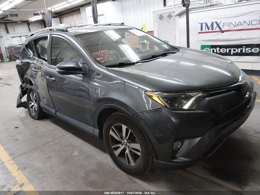 2018 TOYOTA RAV4 XLE | JTMWFREV5JJ186194 | UPCARS