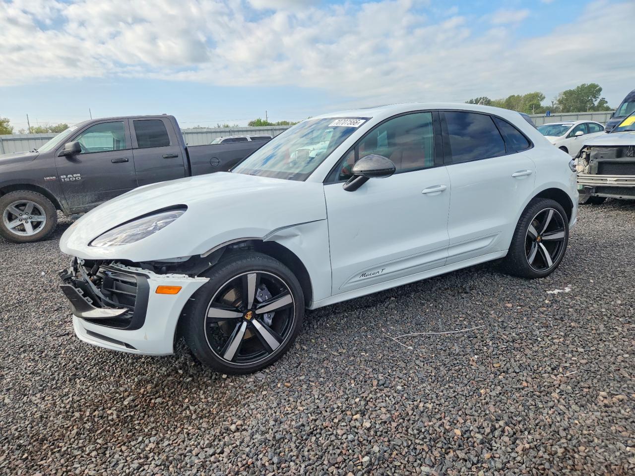 2024 PORSCHE MACAN BASE | WP1AA2A52RLB08427 | UPCARS
