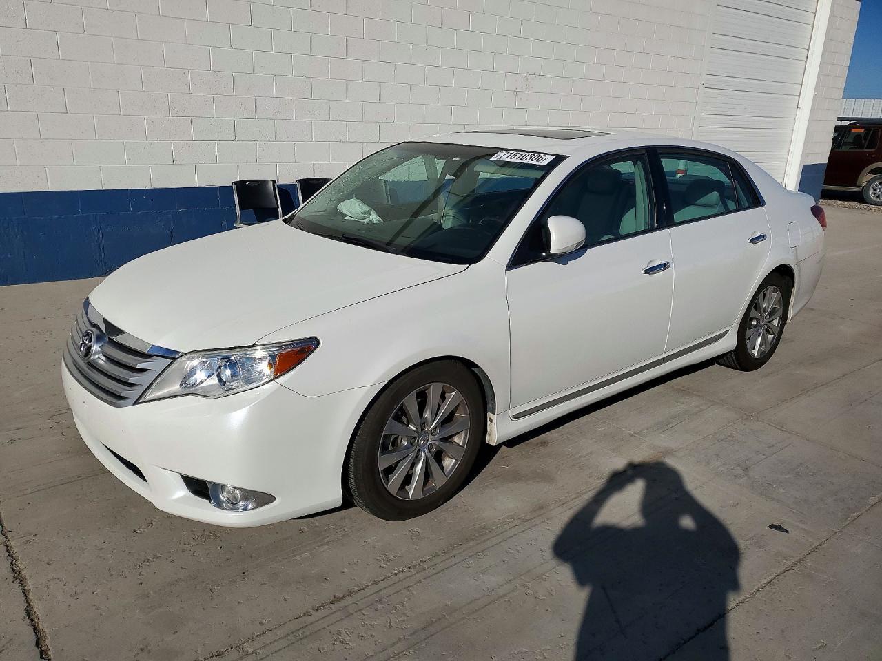 2011 TOYOTA AVALON BASE | 4T1BK3DB1BU379016 | UPCARS