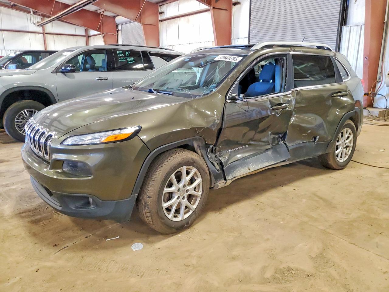 2015 JEEP CHEROKEE LATITUDE | 1C4PJMCS8FW624540 | UPCARS