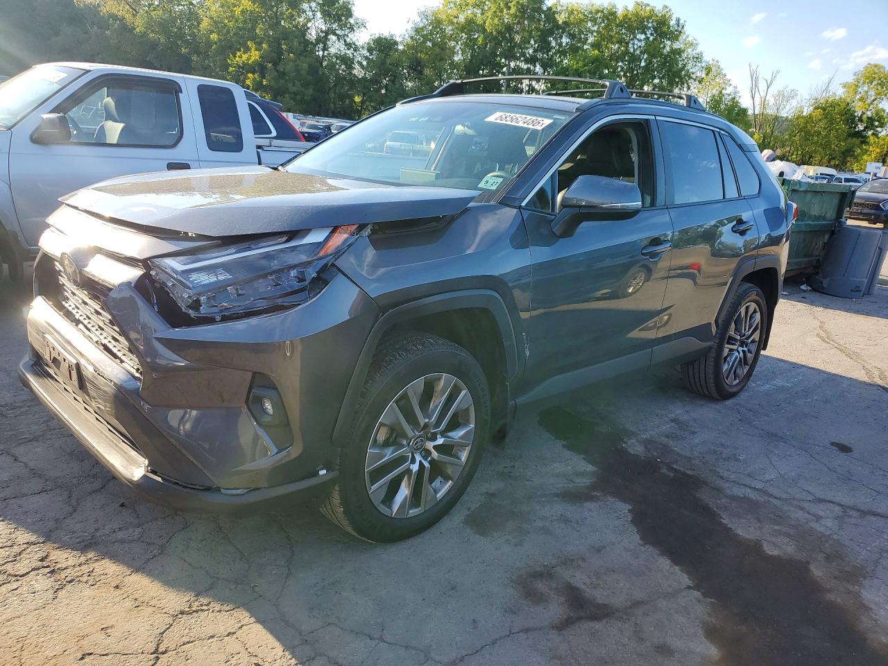 2022 TOYOTA RAV4 XLE PREMIUM | 2T3A1RFV3NW288690 | UPCARS