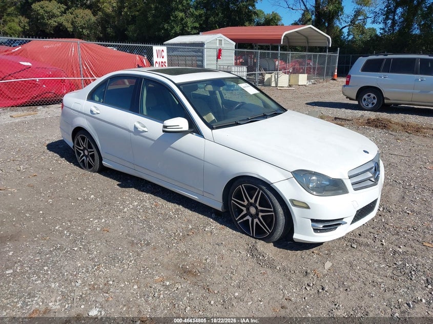 2013 MERCEDES-BENZ C 300 LUXURY 4MATIC/SPORT 4MATIC | WDDGF8AB3DR272075 | UPCARS