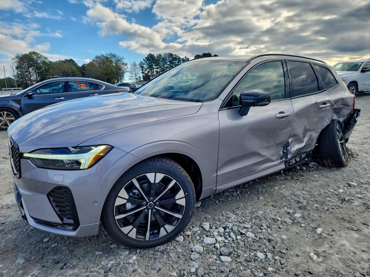 2026 VOLVO XC60 PLUS | YV4M12RC7T1330978 | UPCARS