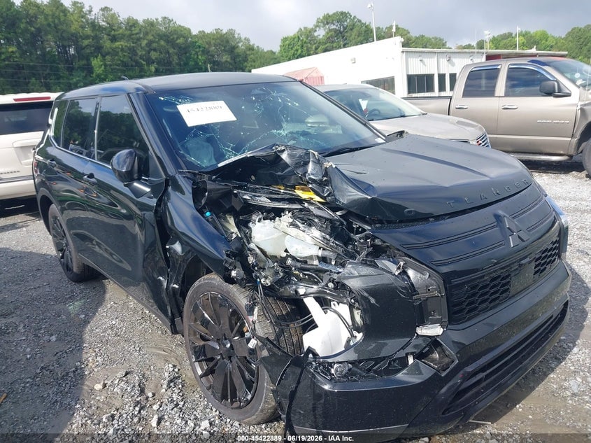 2026 MITSUBISHI OUTLANDER LE 2.5 2WD/SE 2.5 2WD | JA4J3VAB1TZ035438 | UPCARS