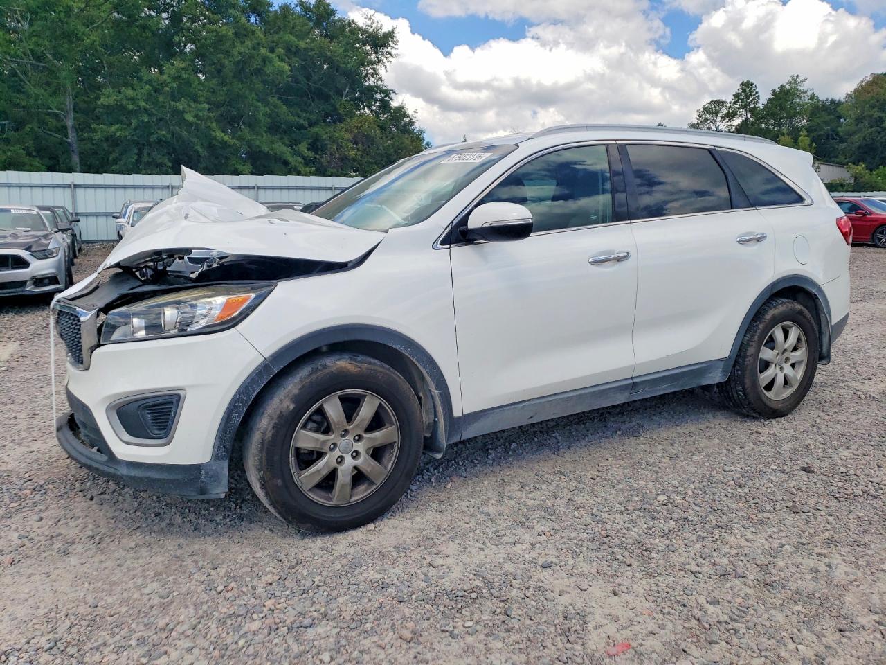 2018 KIA SORENTO LX | 5XYPG4A32JG391979 | UPCARS