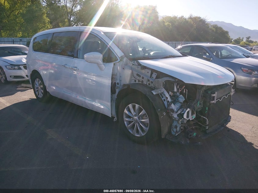 2019 CHRYSLER PACIFICA TOURING PLUS | 2C4RC1FG4KR679062 | UPCARS