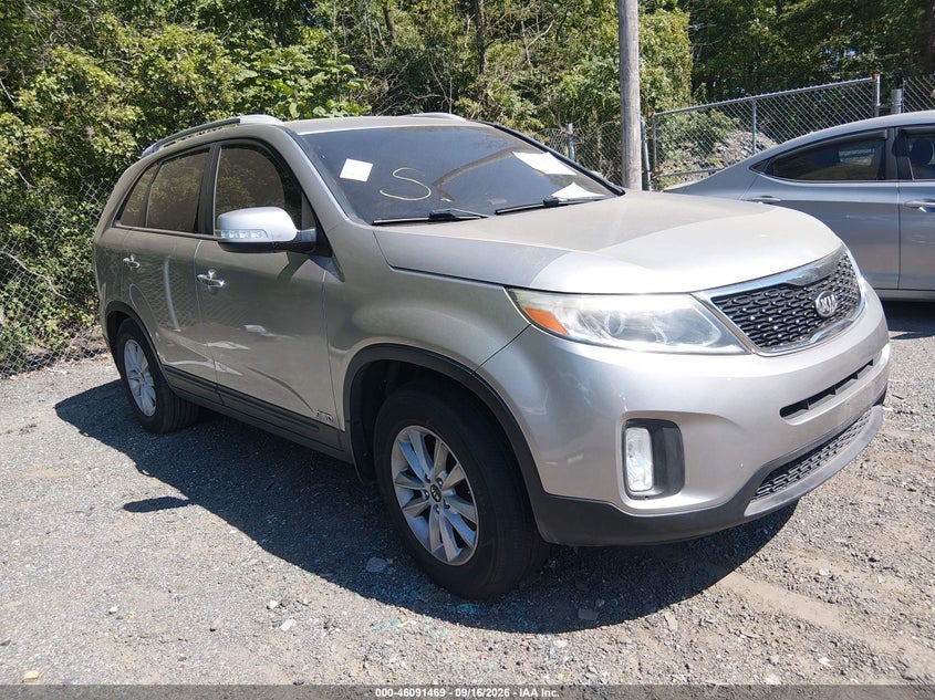 2015 KIA SORENTO LX | 5XYKTCA67FG617600 | UPCARS