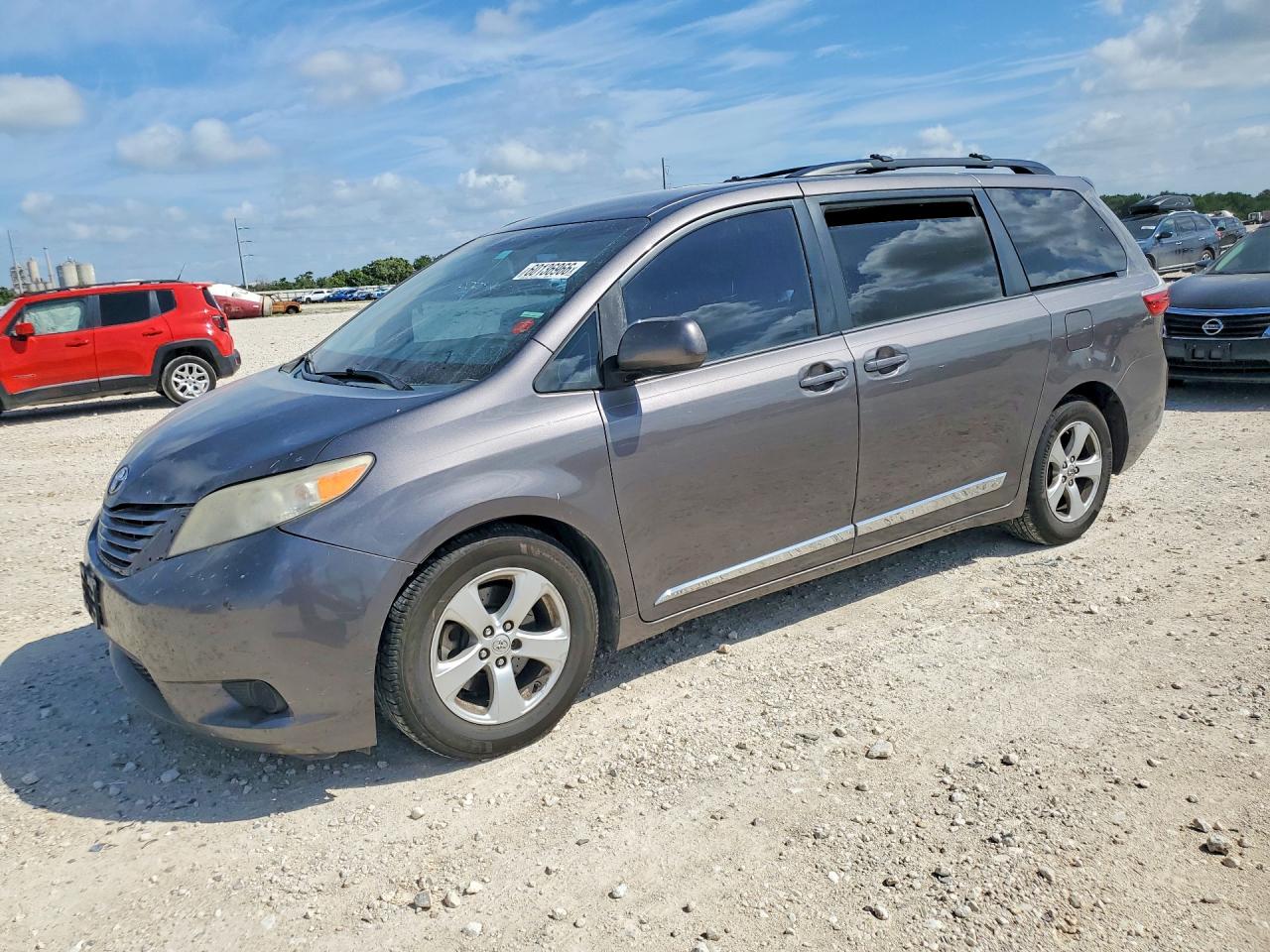 2015 TOYOTA SIENNA LE | 5TDKK3DC4FS568573 | UPCARS