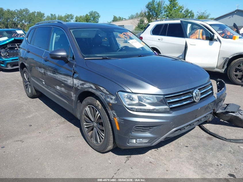 2018 VOLKSWAGEN TIGUAN | 3VV2B7AX4JM120164 | UPCARS