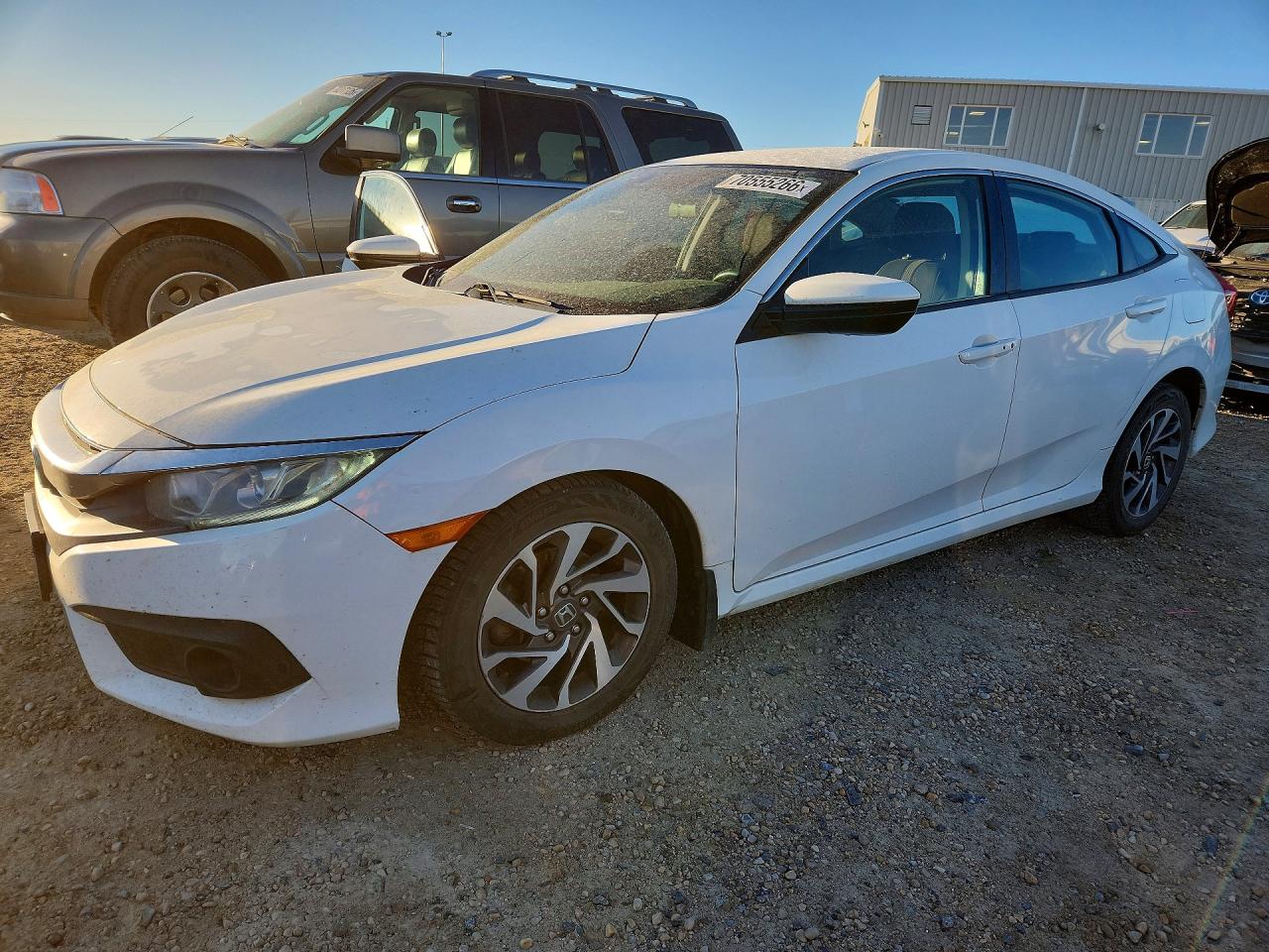 2018 HONDA CIVIC | 2HGFC2F63JH038295 | UPCARS