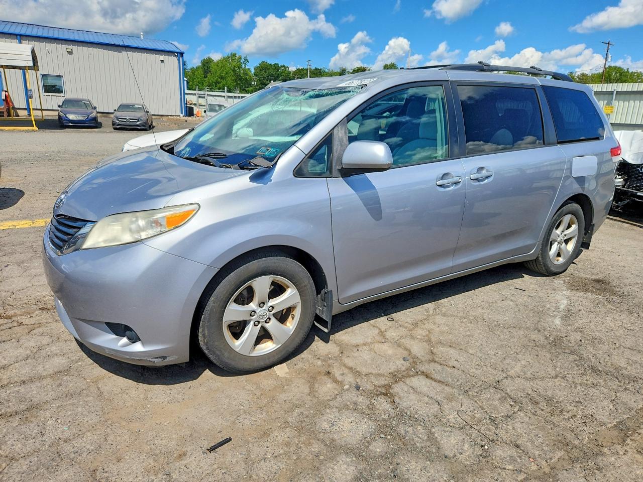 2012 TOYOTA SIENNA LE | 5TDKK3DC8CS196649 | UPCARS