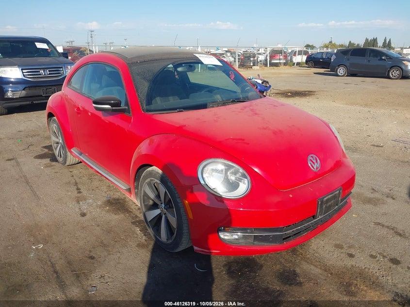 2012 VOLKSWAGEN BEETLE 2.0T TURBO | 3VWVA7AT7CM647854 | UPCARS