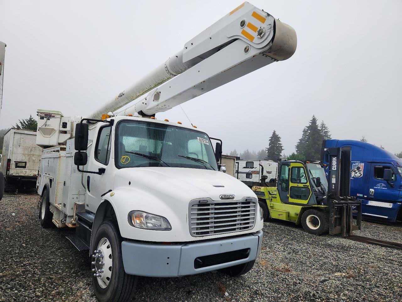 2012 FREIGHTLINER CONDOR BUCKET TRUCK | 1FVACXDT6CHBL1794 | UPCARS