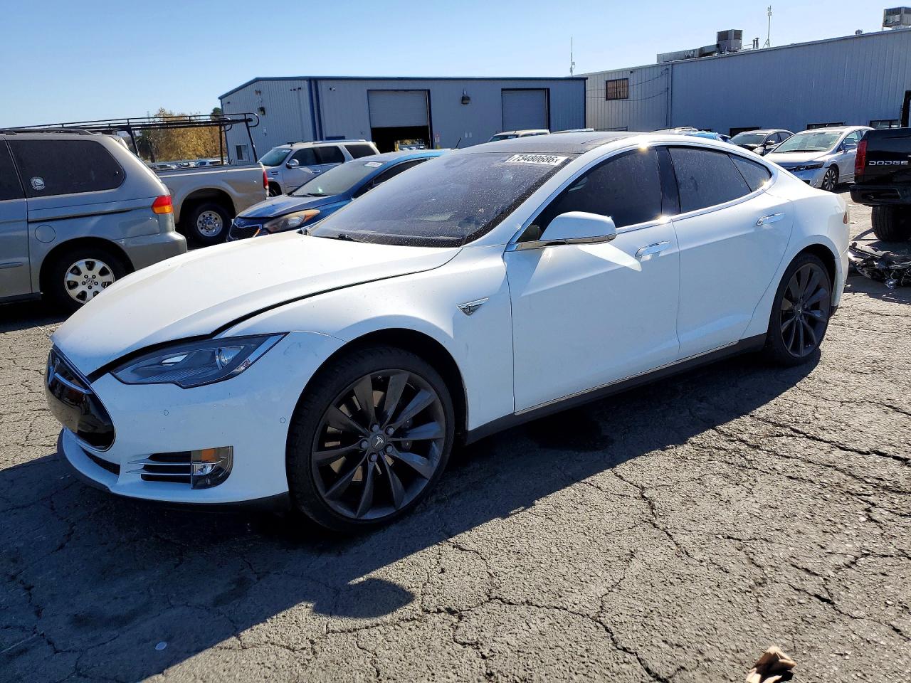 2015 TESLA MODEL S 85 | 5YJSA1H11FFP75474 | UPCARS