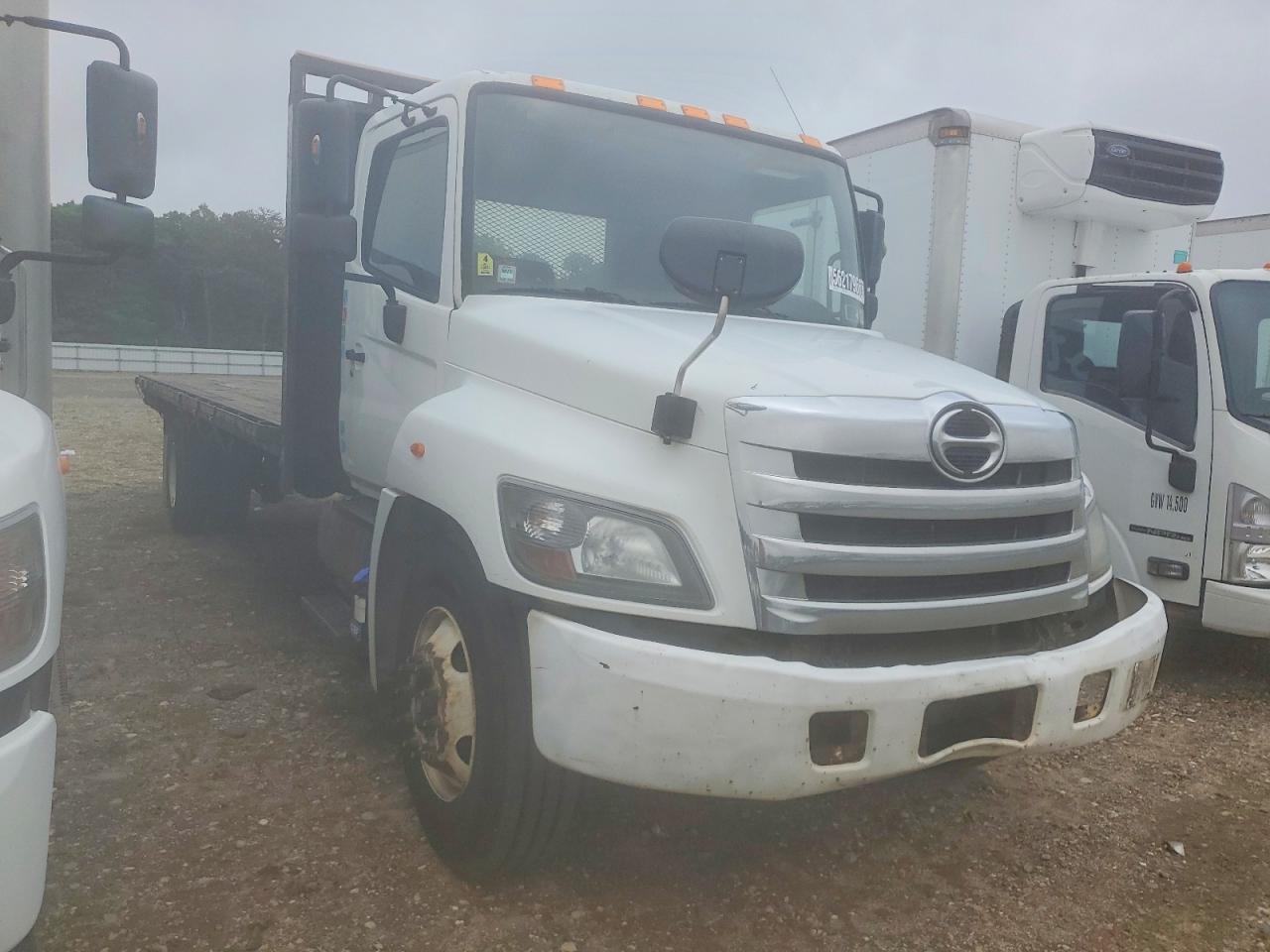 2017 HINO 338 FLATBED TRUCK | 5PVNV8JV0H4S56949 | UPCARS