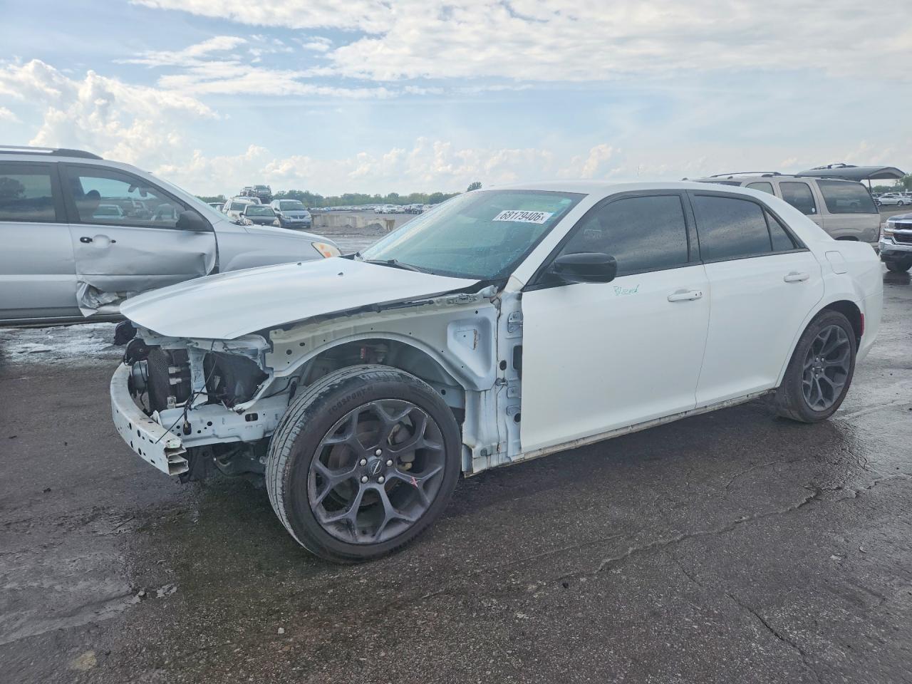 2019 CHRYSLER 300 TOURING | 2C3CCAAG6KH612129 | UPCARS