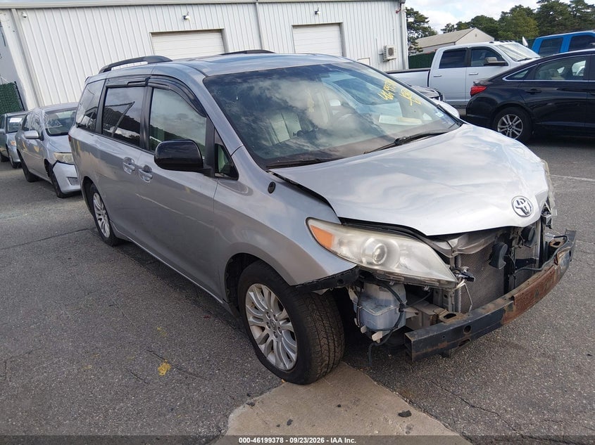 2014 TOYOTA SIENNA XLE V6 8 PASSENGER | 5TDYK3DC3ES470658 | UPCARS
