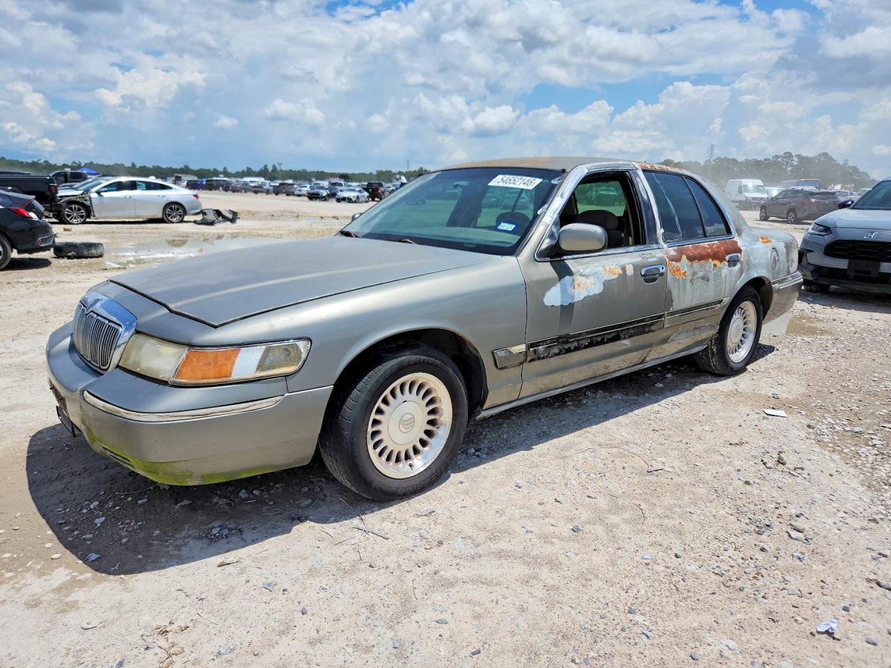 2000 MERCURY GRMARQUIS | 2MEFM74W5YX675960 | UPCARS