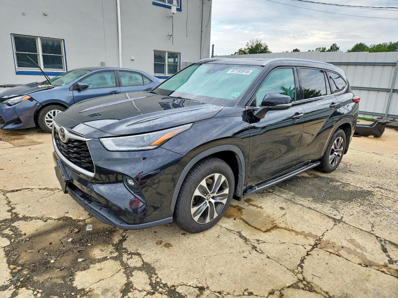 2021 TOYOTA HIGHLANDER XLE | 5TDHZRBH0MS153822 | UPCARS