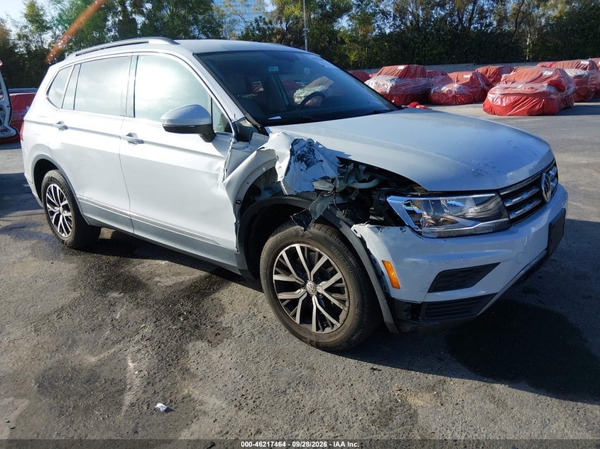 2018 VOLKSWAGEN TIGUAN 2.0T SE/2.0T SEL | 3VV2B7AX7JM199944 | UPCARS