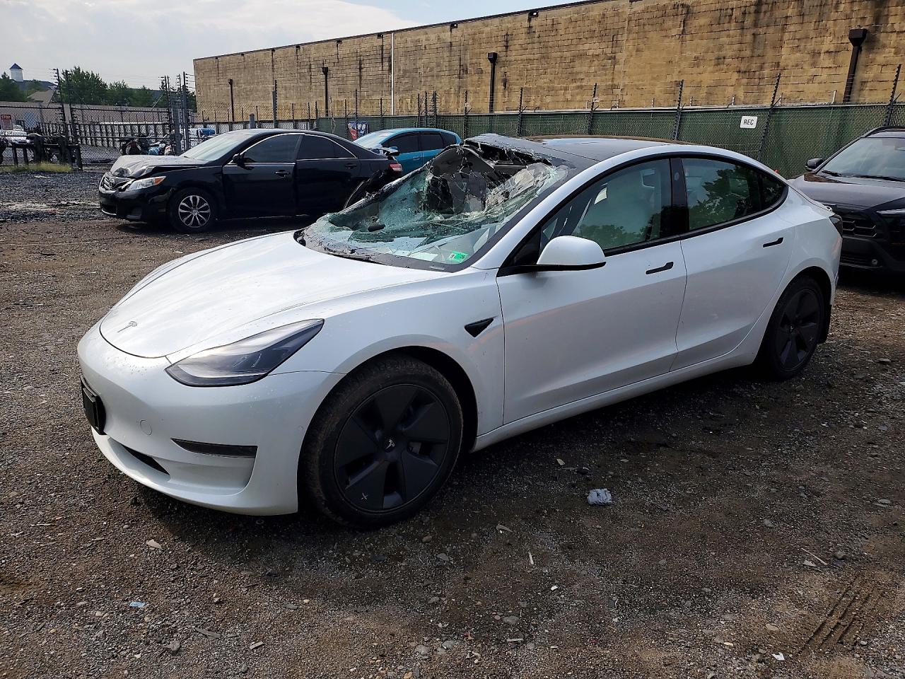 2022 TESLA MODEL 3 | 5YJ3E1EA8NF255039 | UPCARS