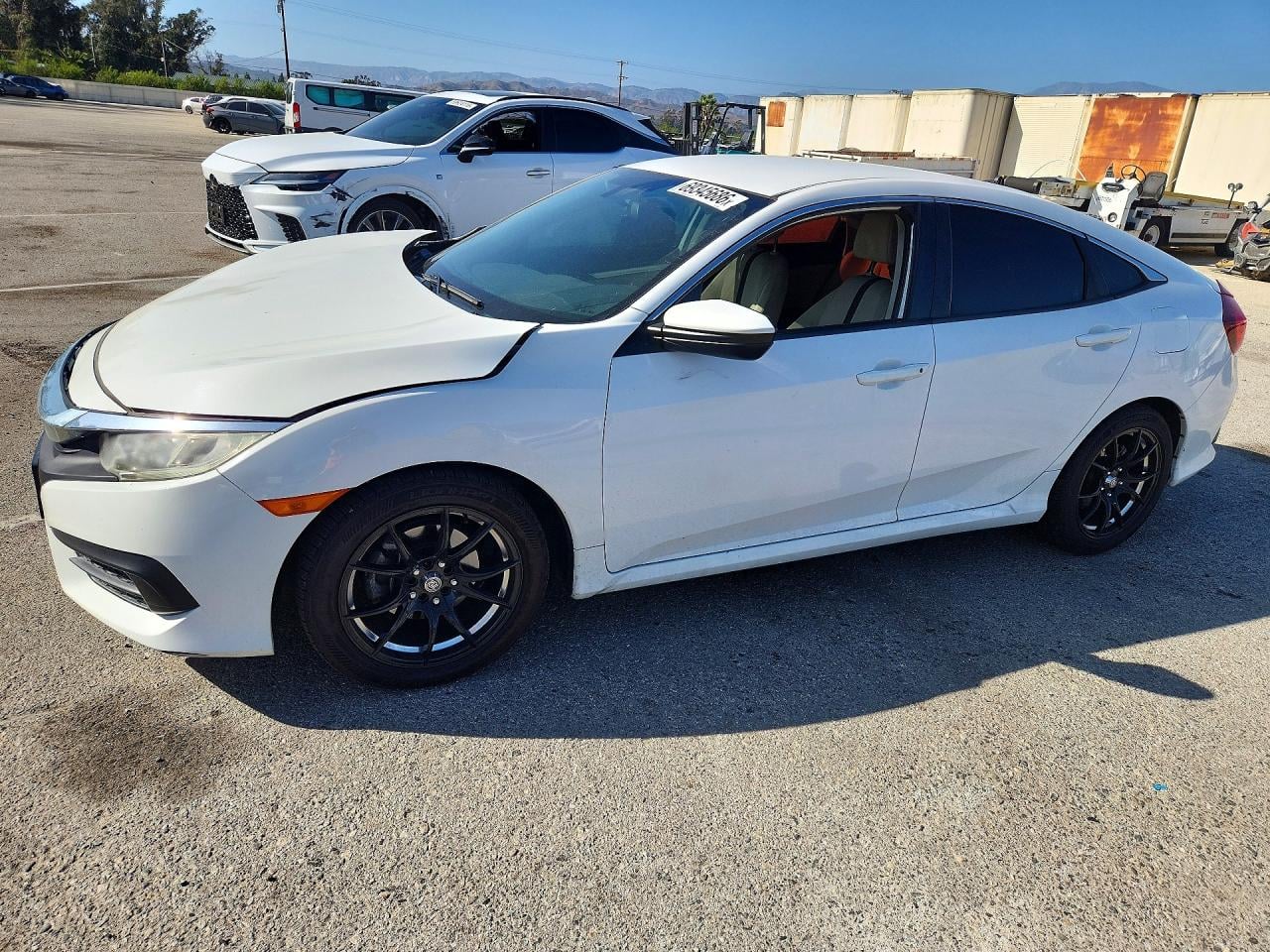 2018 HONDA CIVIC LX | 2HGFC2F53JH555880 | UPCARS