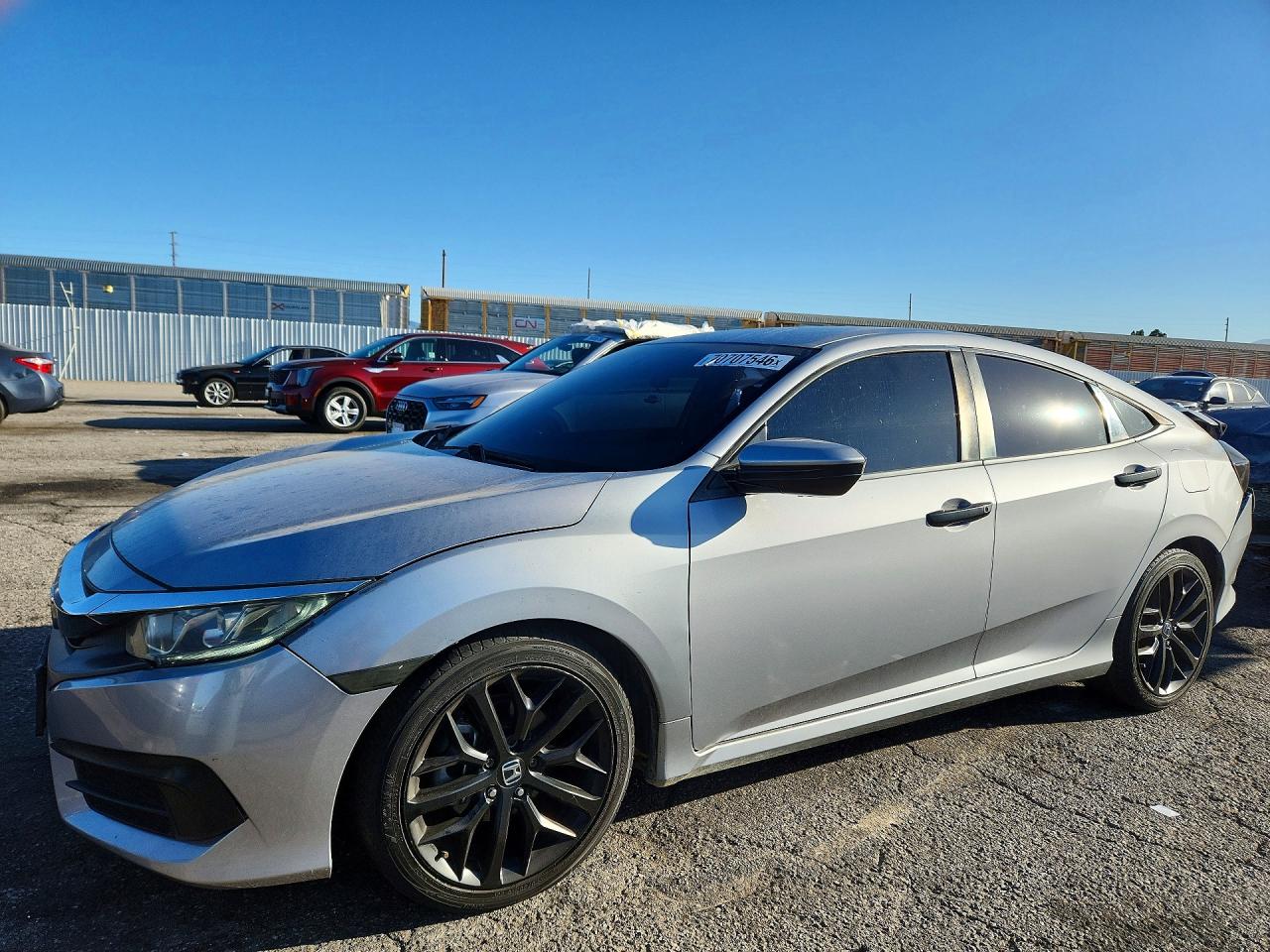 2017 HONDA CIVIC LX | 2HGFC2F5XHH566238 | UPCARS
