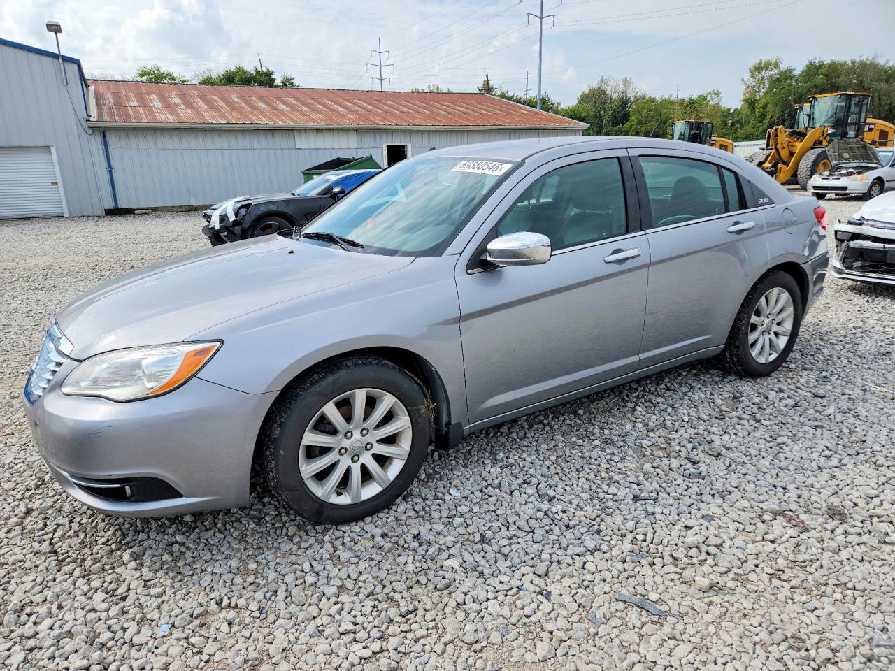 2013 CHRYSLER 200 LIMITED | 1C3CCBCG9DN555583 | UPCARS