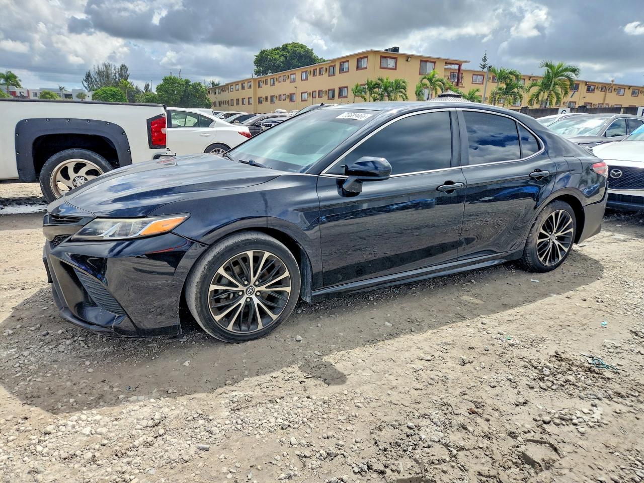 2018 TOYOTA CAMRY SE | 4T1B11HK9JU592862 | UPCARS