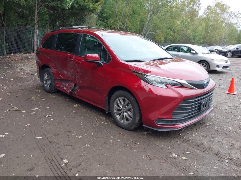 2025 TOYOTA SIENNA LE | 5TDKRKEC9SS279462 | UPCARS