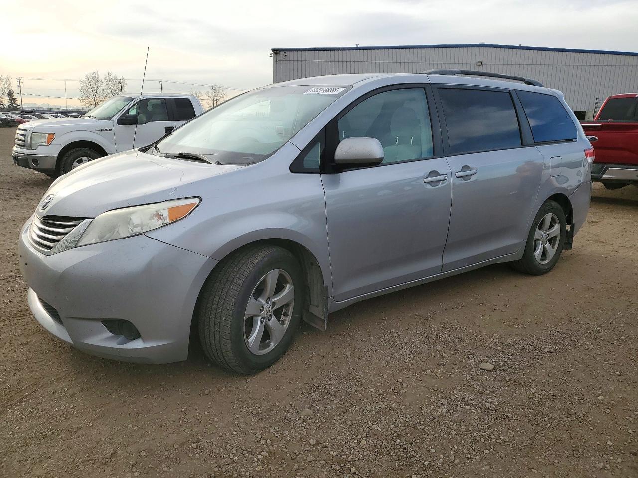 2011 TOYOTA SIENNA LE | 5TDKK3DC5BS006272 | UPCARS