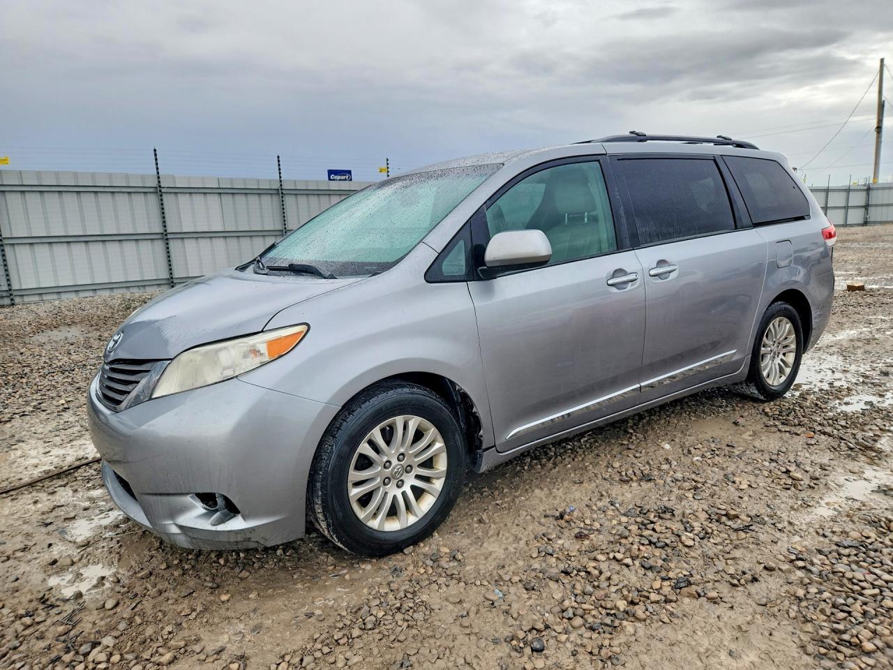 2013 TOYOTA SIENNA XLE 8-PASSENGER | 5TDYK3DC9DS306779 | UPCARS