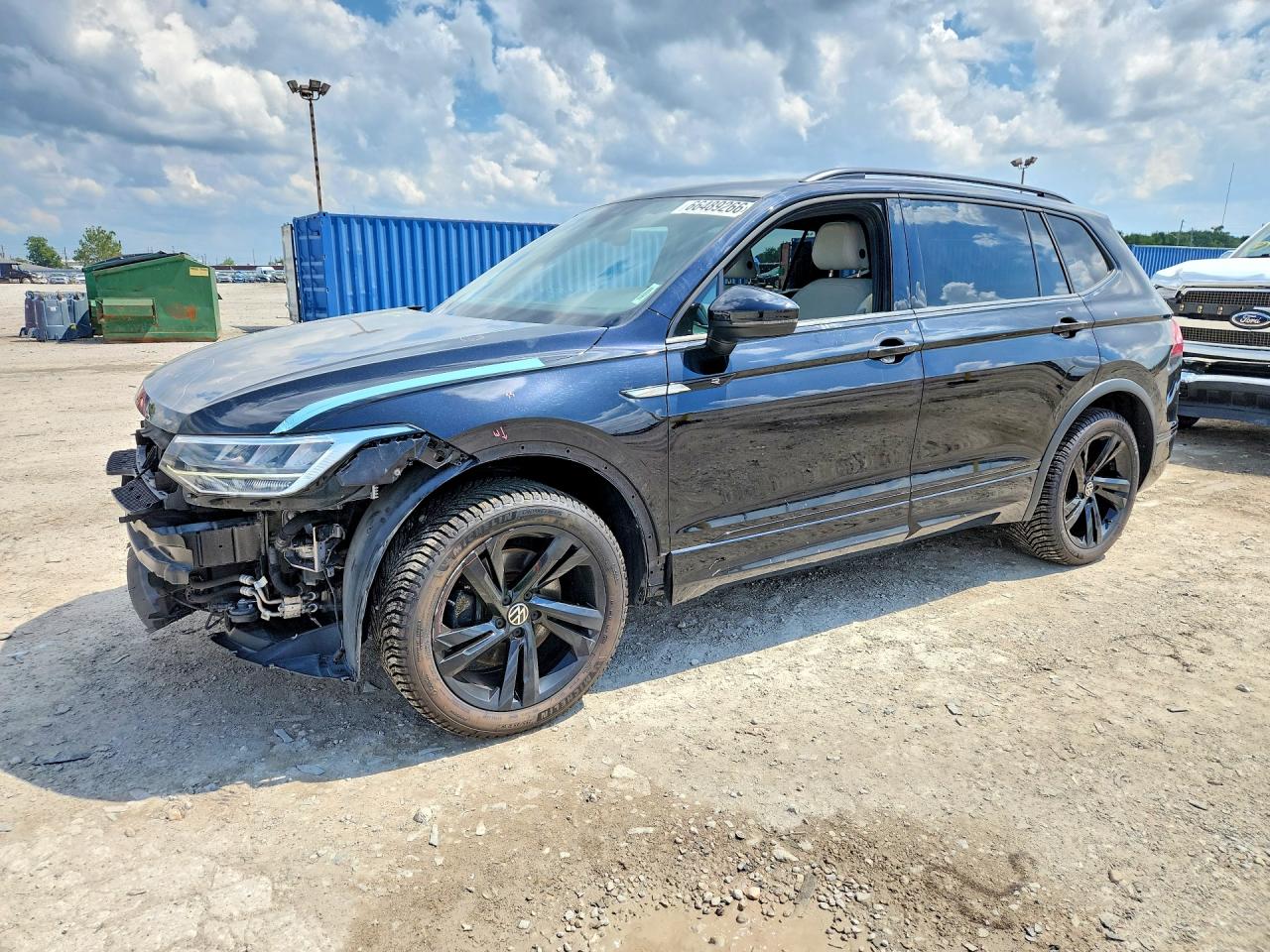 2023 VOLKSWAGEN TIGUAN SE R-LINE BLACK | 3VV8B7AX0PM037415 | UPCARS