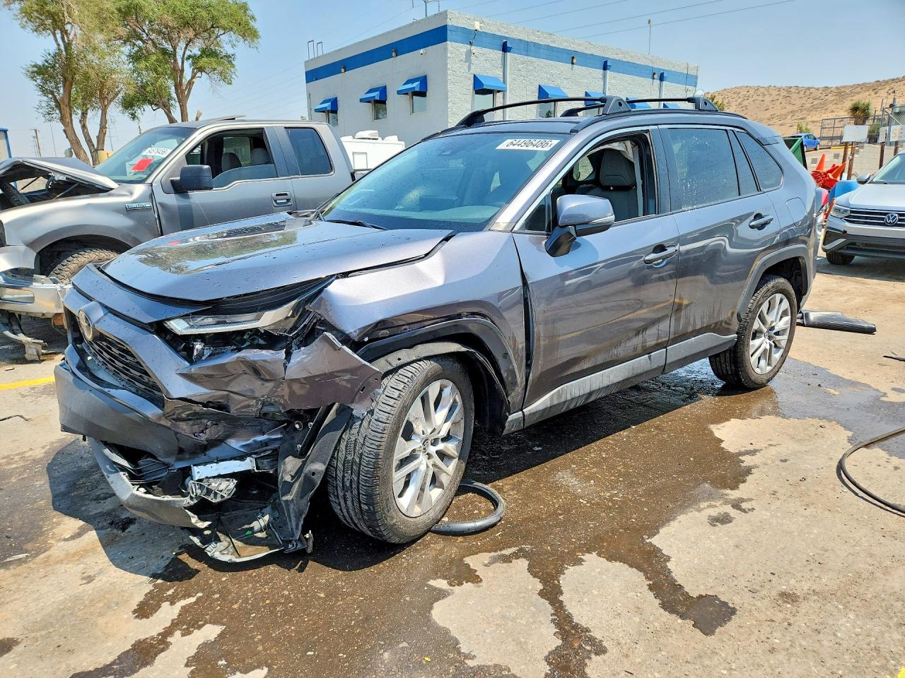 2024 TOYOTA RAV4 XLE PREMIUM | 2T3A1RFV3RC415154 | UPCARS