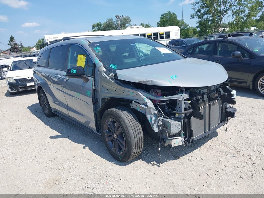 2024 TOYOTA SIENNA XSE | 5TDDSKFC6RS109727 | UPCARS