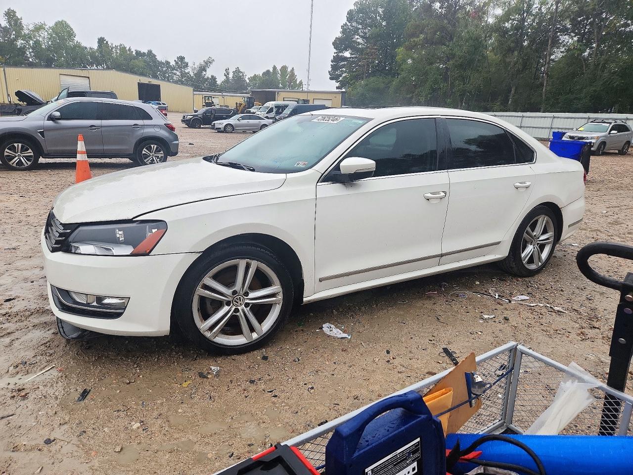 2015 VOLKSWAGEN PASSAT SEL | 1VWCT7A33FC002156 | UPCARS