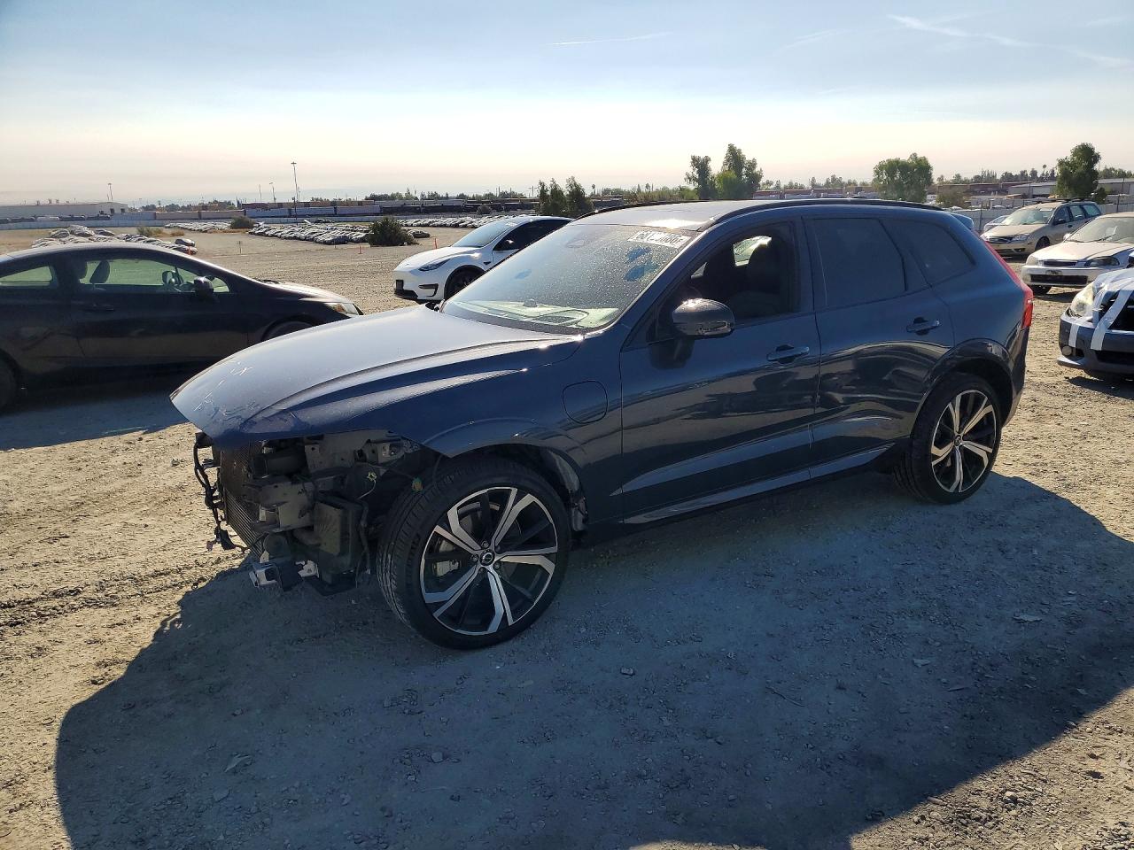 2022 VOLVO XC60 T8 RECHARGE R-DESIGN | YV4BR0DM3N1992242 | UPCARS