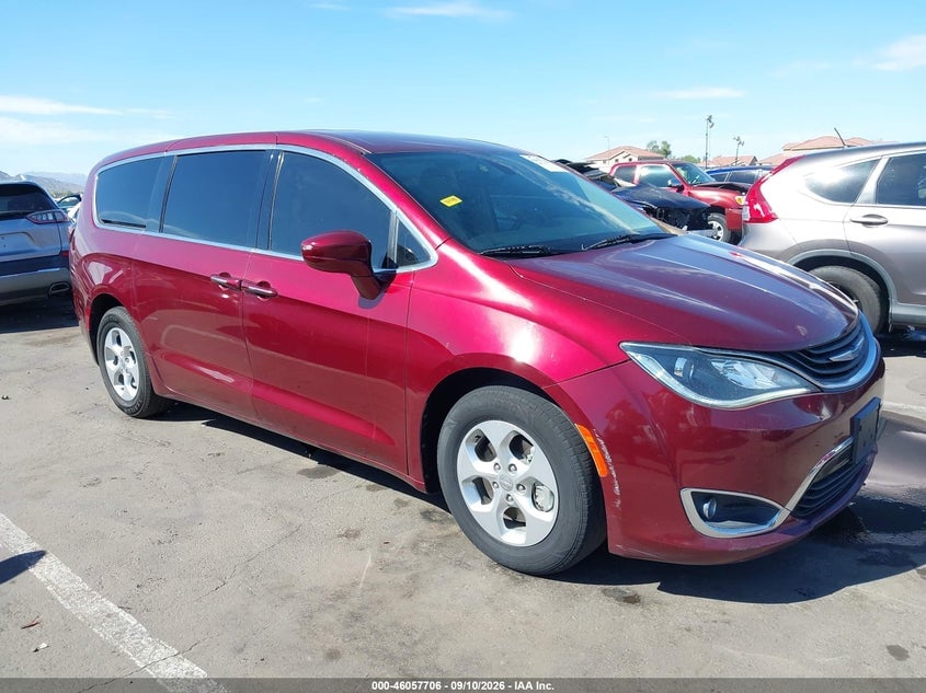 2018 CHRYSLER PACIFICA HYBRID TOURING PLUS | 2C4RC1H77JR126904 | UPCARS