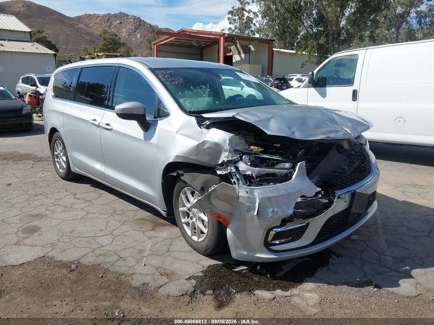 2023 CHRYSLER PACIFICA TOURING L | 2C4RC1BG2PR531537 | UPCARS