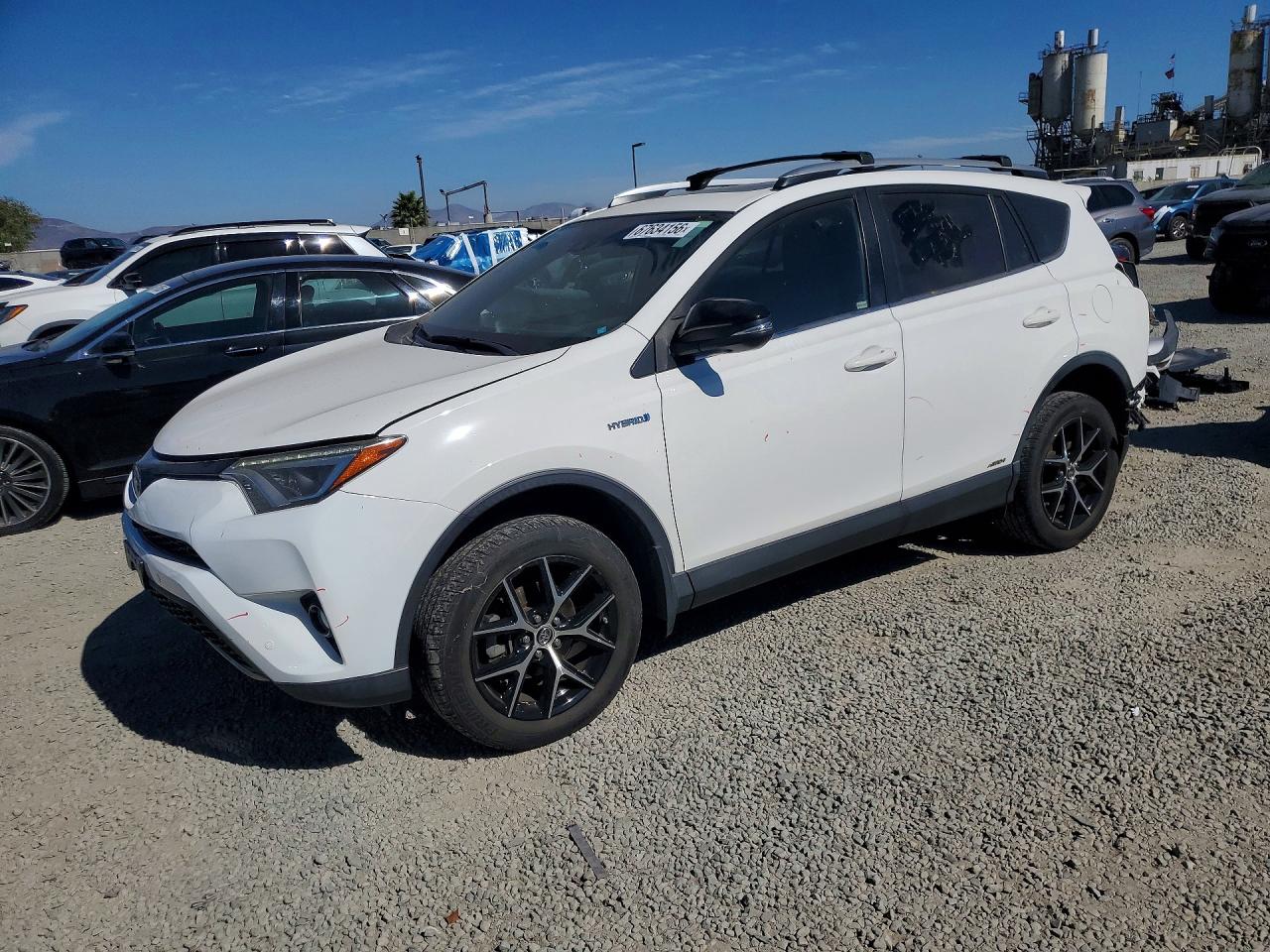 2018 TOYOTA RAV4 SE | JTMJJREV9JD238322 | UPCARS